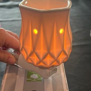Scentsy Alabaster Mini Warmer